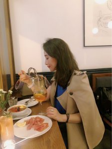 女性对于自我的追求，应该远远大于对婚姻的
