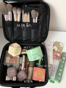 18岁吃土女孩的化妆包日常平价爱用物
