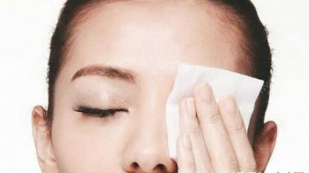 睫毛膏怎么卸妆才正确 做好睫毛的清洁很重要