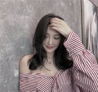 大脸女生还在纠结留什么发型？这样的刘海立显“v脸”又网红风