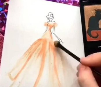 美术生用化妆品作画 成品让人看了心疼 网友：人民币的味道