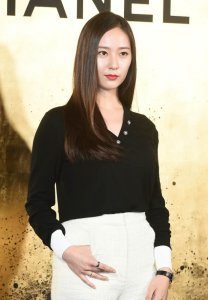 别再说你找不到藏肉又显高的裤子 “海螺裤”能实现你所有愿望