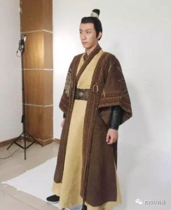 黄景瑜接拍古装 造型被嘲像王大锤 说好的蛮横总裁？