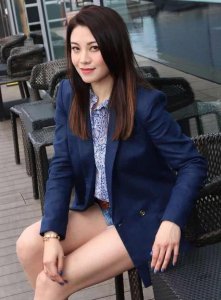 她是刘恺威前女友 两度恋上假富豪 如今40岁不介意单身一辈子
