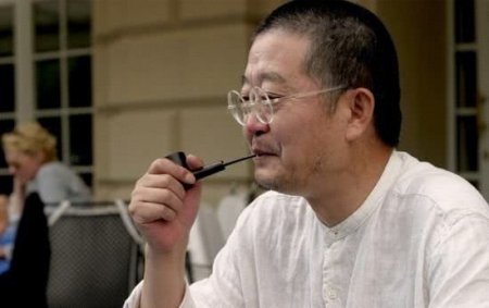这个吊儿郎当的作家 居然是窦文涛、侯孝贤、王朔的爱豆