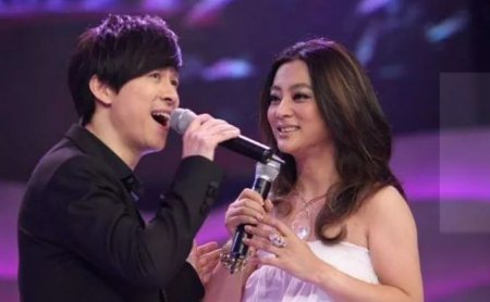 为了妻子退出演艺界的只有他一个人 曾经的他大红大紫