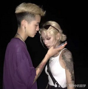 接吻时 若女生有3个动作 一首体面分手送你了