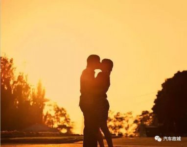 万众瞩目的女神 在这件事面前也得低下高傲的头颅 你觉得呢？