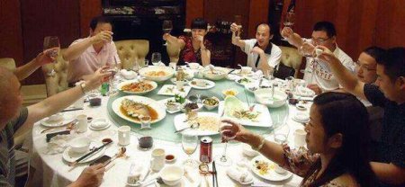 别人做东请吃饭 记住3个规矩 背地里大家都另眼相看