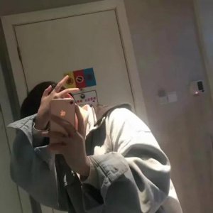想知道暗恋对象喜不喜欢你 用一个小动作一试便知 赶紧试试