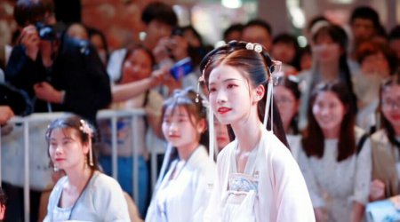 汉服竟能便宜到枯草价？还美得如此高雅 这几款值得入手