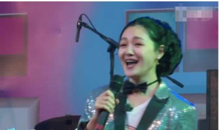 大S变得自卑了？假发掉落后狂哭不已 竟然担忧会被离婚