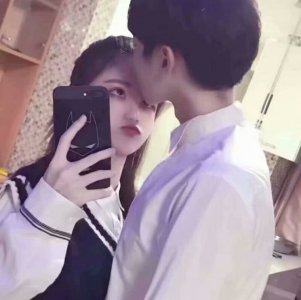 男生暗恋你才有的3动作 别以为是恶搞 他只是视你如命
