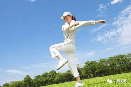 更年期女人不想越变越丑 3件事不要做 否则很轻易皱纹密布