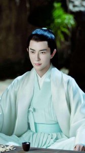 4位穿素色古装的男星：于朦胧仙气 鹿晗文弱 看到他彻底沦陷