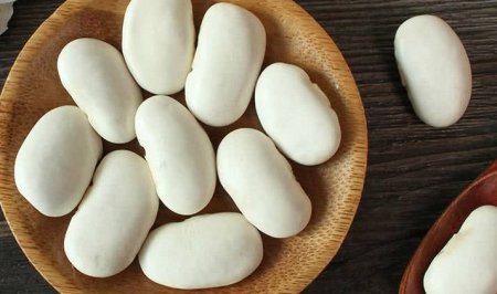 体内湿气对比重的朋友 平时的时候能够多吃4种食物 能够祛湿
