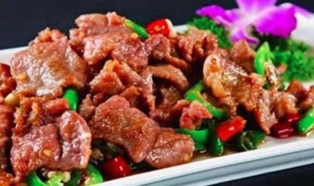 糖尿病吃羊肉会引起不适 但加入这个食材后 不光能吃还能降血糖