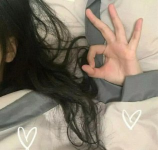 ins·甜诱·女生头像：恋爱这么烂大街的东西却最让人过分着迷