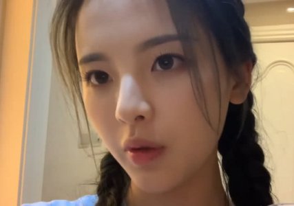 杨超越深夜放毒 看到她亲自煮的营养汤 网友：流口水了