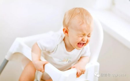 宝宝的哭闹中的小信号 你听懂了吗