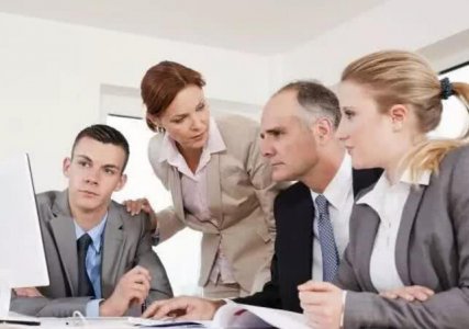 情商越高的员工 越会在朋友圈发三类信息 得到领导重用不是难事