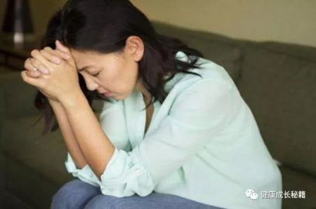 女性到了这个年龄段还没绝经 可得当心了 不是什么好事