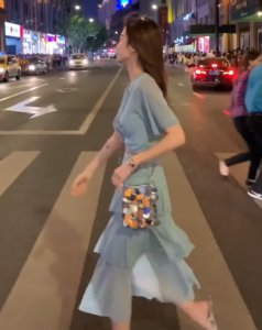 穿几千元的AJ算什么 能驾驭鱼翅鞋的女生 才是真女神