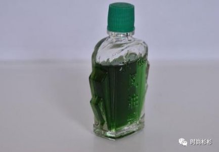 睡前将风油精滴进肚脐眼内 第二天醒来 许多男人表现深受用