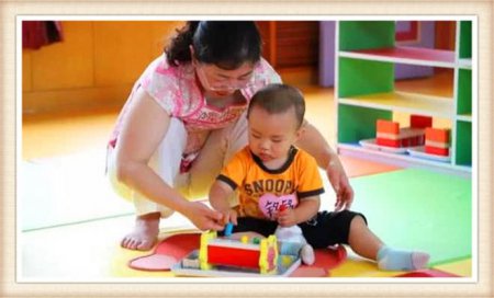三岁之内的小孩儿早教 这几点要注重 帮助发育更有效