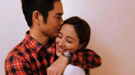 陈凯琳带儿子出游 透露再过几年考虑再考虑生二胎