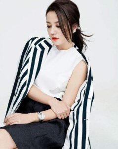 赵薇割韭菜是什么意思 传闻赵薇割韭菜赚了十几个亿