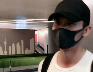 李晨分手后首现身 眼神忧郁看起来有些让人心疼