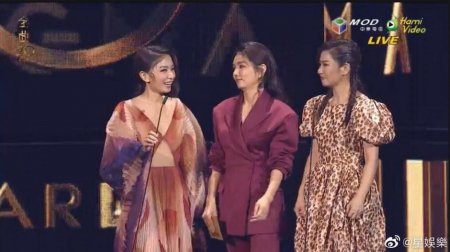 SHE舞台合体现失误 凭借彼此默契展现3人完美合声