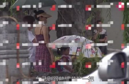 章子怡接醒醒放学 被拍小腹隆起疑似已怀上二胎