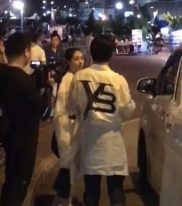 郭碧婷向佐互换雪糕 两人甜蜜互动煞羡旁人