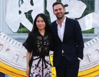 张艺谋女儿张末近照 与老公孟丹青同框恩爱十足
