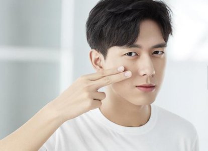 李现前女友是谁 网曝李现感情史很多是真的吗