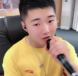 快手白小白多大了 白小白真实名字叫什么