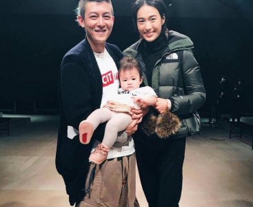 陈冠希秦舒培怎么认识的 陈冠希秦舒培相恋多久了