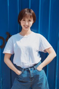 减龄穿搭技巧 这样搭配立马变活力元气少女