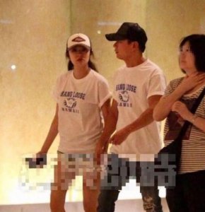 安以轩儿子满月宴 安以轩身材已恢复没有任何赘肉