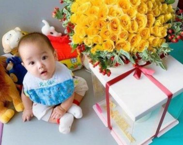 郑嘉颖晒儿子萌照 小承悦超像爸爸十分帅气可爱