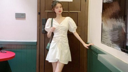 夏天被晒显皮肤黑 这几种颜色衣服超显白