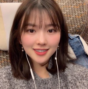 完美的人或事必定要经过或多或少的包装 今年流行时尚发型女士