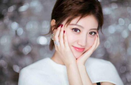 化妆是每个优雅女性出门前的必备工作 卸妆需要注意什么？卸妆雷区有哪些