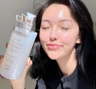 爽肤水和乳液是日常护肤里最基础的产品之一了 水乳怎么用效果比较好？