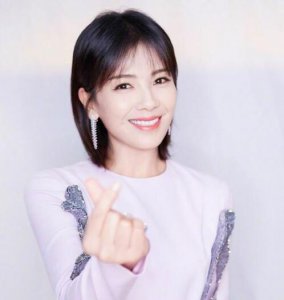 50岁女人 50岁女人什么发型减龄显年轻？