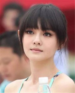 发型对一个人的颜值起着至关重要的作用 哪些女生不适合留刘海？