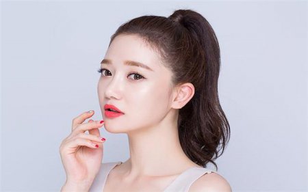 现在很多小仙女们都会化妆 涂口红有哪些注意事项？