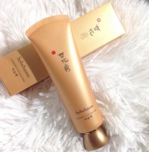 有些女生很疑惑 女生经常熬夜用什么护肤品好？